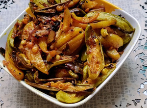 A picture of Parwal, Potato Subzi/Pointed Gourd, Potato Fry.