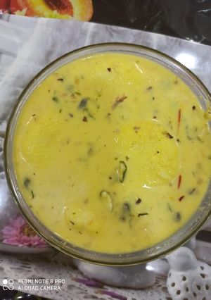 A picture of Rasmalai.