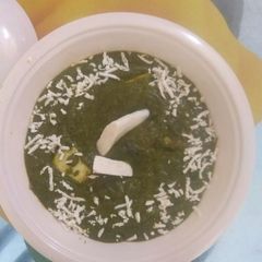 A picture of Palak paneer.