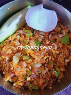 कैरी कांद्याची चटणी (kairi kandyachi chutney recipe in marathi) रेसिपी चे मुख्य फोटो 