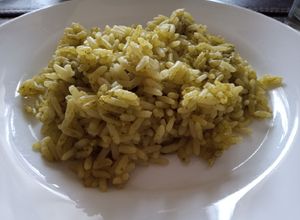 Una foto de Arroz verde (con cilantro y perejil)