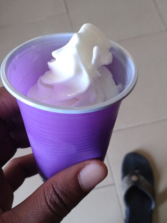 A picture of Banana flavour ice cream.