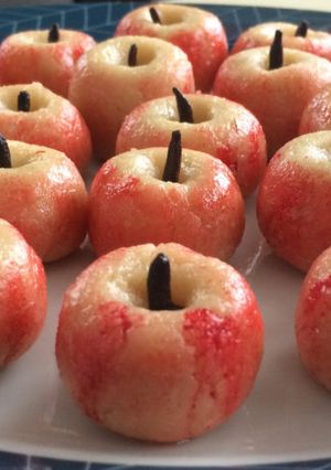 A picture of Kaju Apple.