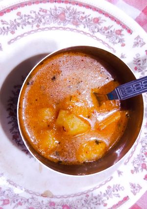 आलू फ्राई (aloo fry recipe in Hindi) रेसिपी मुख्य फोटो