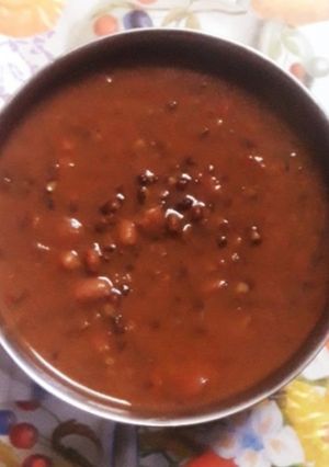 दाल मखनी (dal makhani recipe in Hindi) रेसिपी मुख्य फोटो