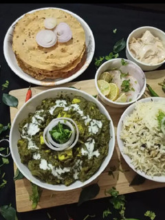 A picture of Palak Paneer.
