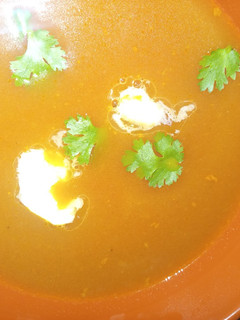 टोमेटो सूप (Tomato soup recipe in hindi) रेसिपी मुख्य फोटो