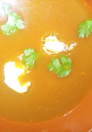 टोमेटो सूप (Tomato soup recipe in hindi) रेसिपी मुख्य फोटो