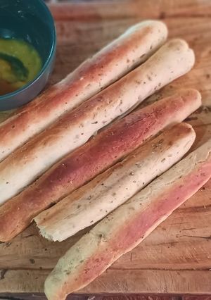 Una foto de Palitos de ajo #panadería #delantalglobalcookpad