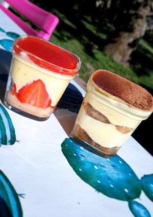 Une photo de Tiramisu café et fraise