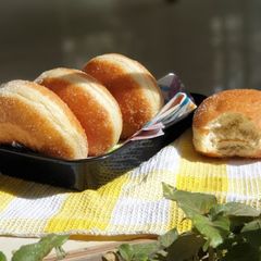 A picture of Fluffy Ring Doughnut.