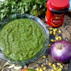 A picture of Spicy Mumbai Style Green Chutney.
