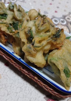 Foto di Frittelle di borragine