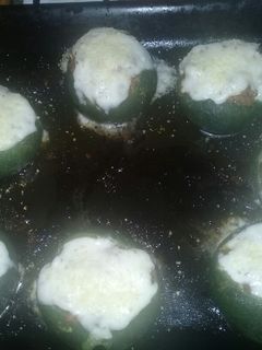 Una foto de Zapallitos rellenos riquísimos y fáciles 😃😀!!