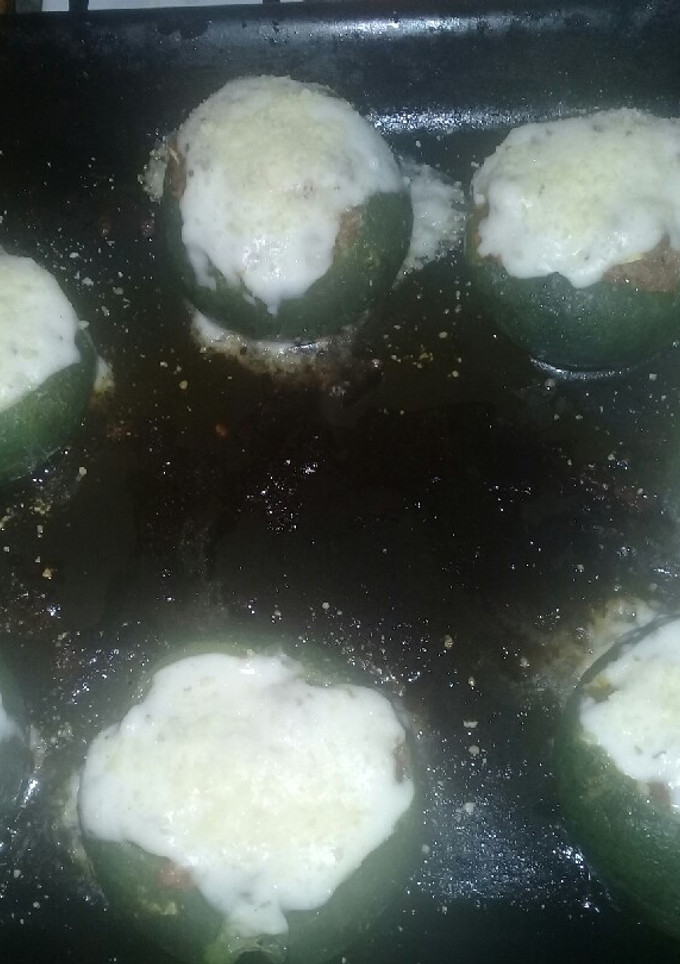 Una foto de Zapallitos rellenos riquísimos y fáciles 😃😀!!
