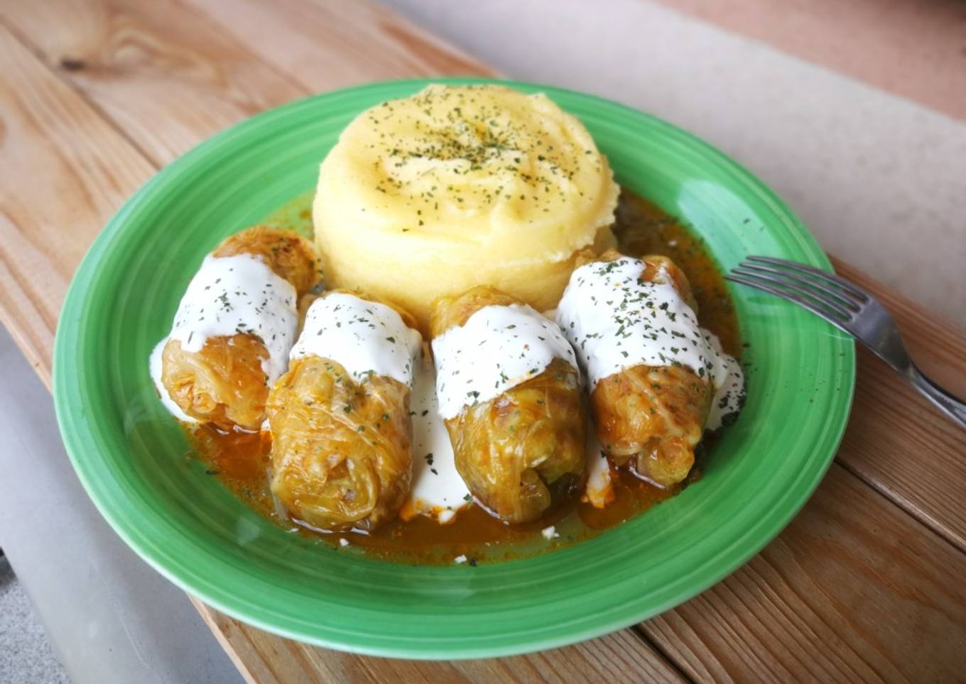 Rulos de col fermentado con carne picada y arroz Jorgette