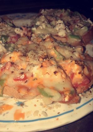 صورة لوصفة بيتزا التوست🍕🍞