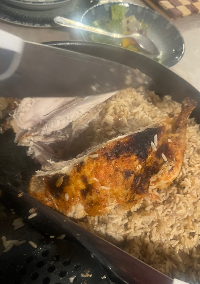 صورة لوصفة دجاج محشي بالرز المبهر بالقوانص