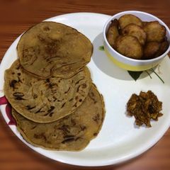 A picture of Mittha pua(gulgula) or mittha chilla(malpua).