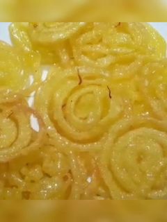 જલેબી(Jalebi Recipe in Gujarati) રેસીપી મુખ્ય ફોટો