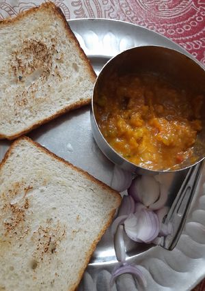 A picture of Bhaji.