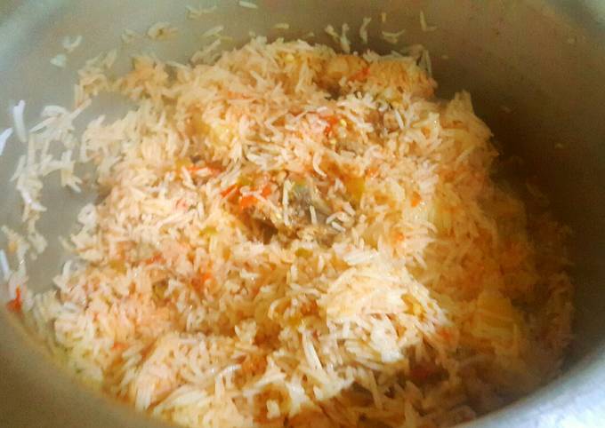 Steps to Make Quick Chicken Pilaf/Chicken Pulao 🍛☺