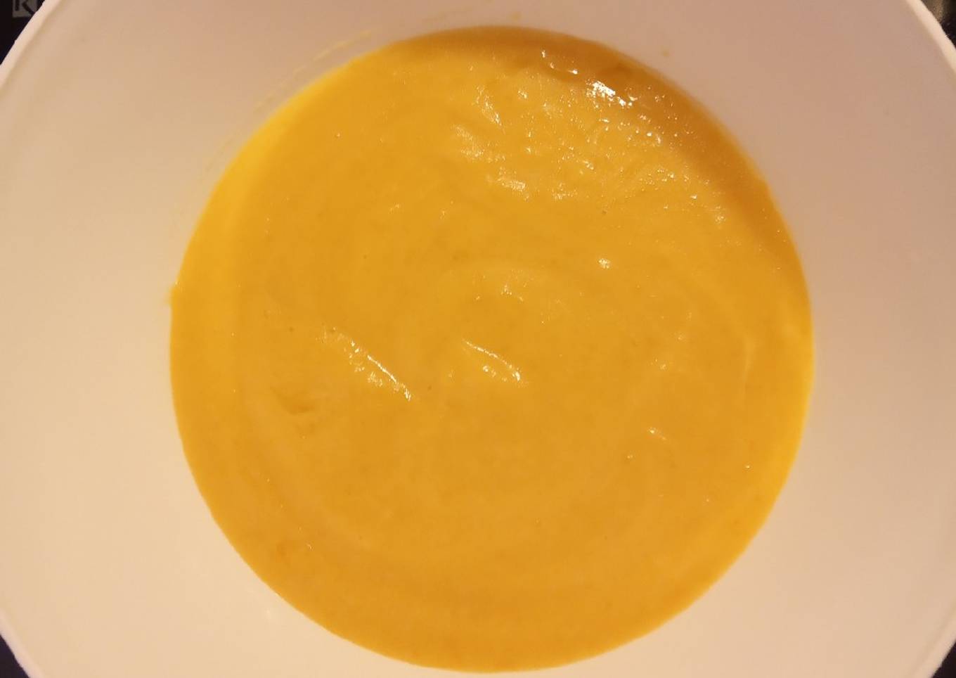 Crema de calabacín blanco y calabaza con nata