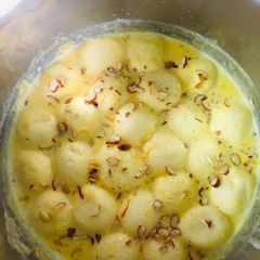 A picture of Rasmalai.