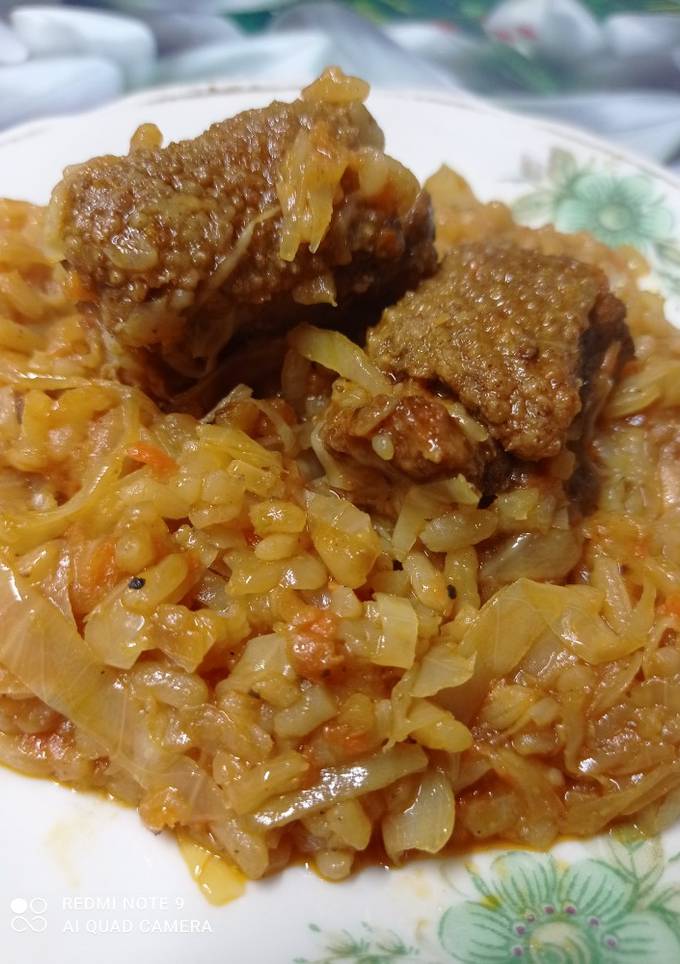 Тушёная капуста с рисом и уткой