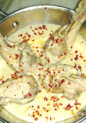 A picture of Creamy garlic chicken.
