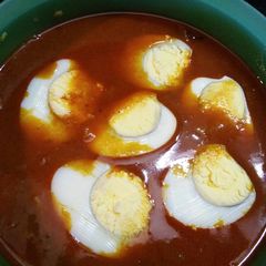 A picture of Egg Curry.