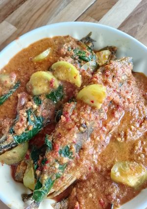Foto resep IKAN PINDANG SALEM *BUMBU KUNING PEDAS* by Ari