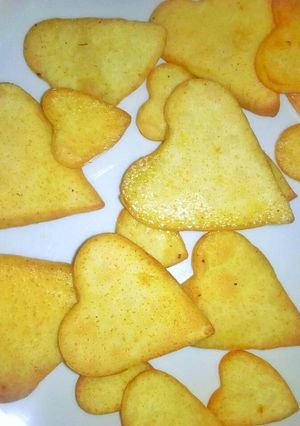 A picture of Heart shaped fried yams.