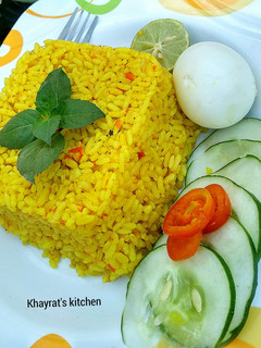 A picture of Turmeric lemon rice.