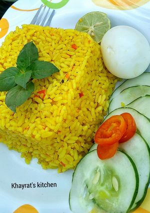 A picture of Turmeric lemon rice.