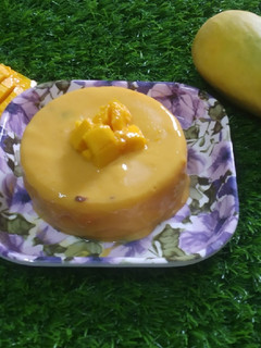 મેંગો આઈસ્ક્રીમ (Mango Icecream Recipe In Gujarati) રેસીપી મુખ્ય ફોટો