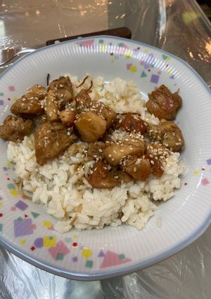 Una foto de Pollo con salsa dulce