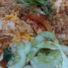 Mie rebus rame hot pol ala saya রেসিপির প্রধান ছবি