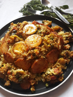 A picture of Egg Veg Biryani.
