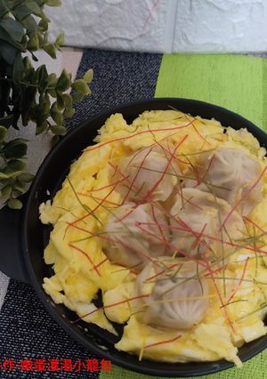 嫩蛋灌湯小籠包 的食譜成品照片