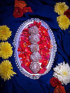 A picture of Rakhi Special Mawa Chocolate Laddu.