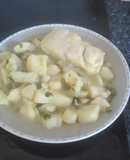 Patatas en salsa verde con bacalao