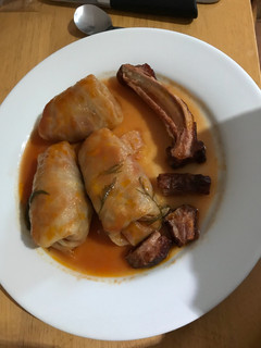 Una foto de Sarmale (receta de Rumania de rollitos de col y carne)