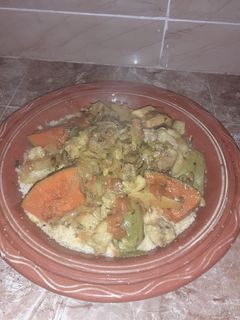 صورة لوصفة كسكس بالخضر ولحم الإبل 😋