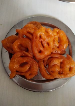 जलेबी (Jalebi recipe in Hindi) रेसिपी मुख्य फोटो