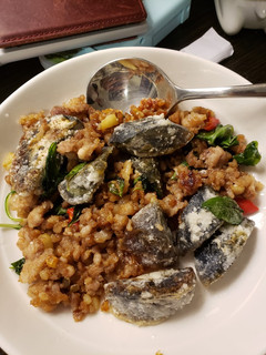 泰式香葉肉碎炒皮蛋 (กระเพราหมูสับใส่ไข่เยี่ยวม้า) 的食譜成品照片