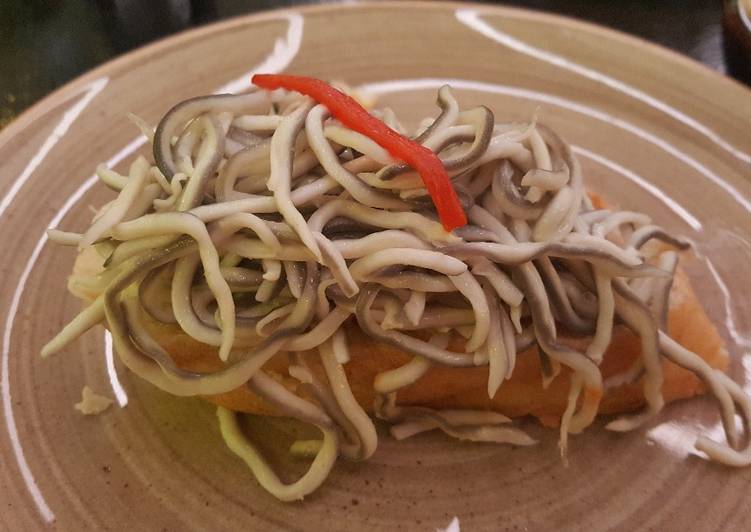 Tapa de gulas picantes