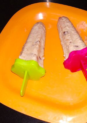 A picture of Creamy crunchy icecream.