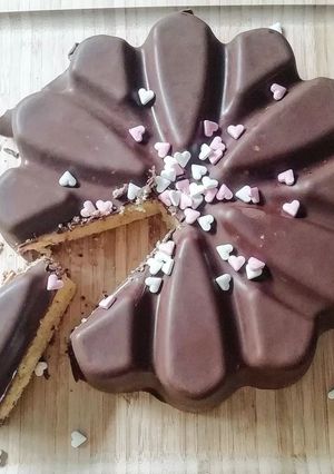 Une photo de Quatre Quart rosace en coque de chocolat
