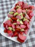 Ensalada con tomates rosas del huerto de Tesa 🍅🩷🎀